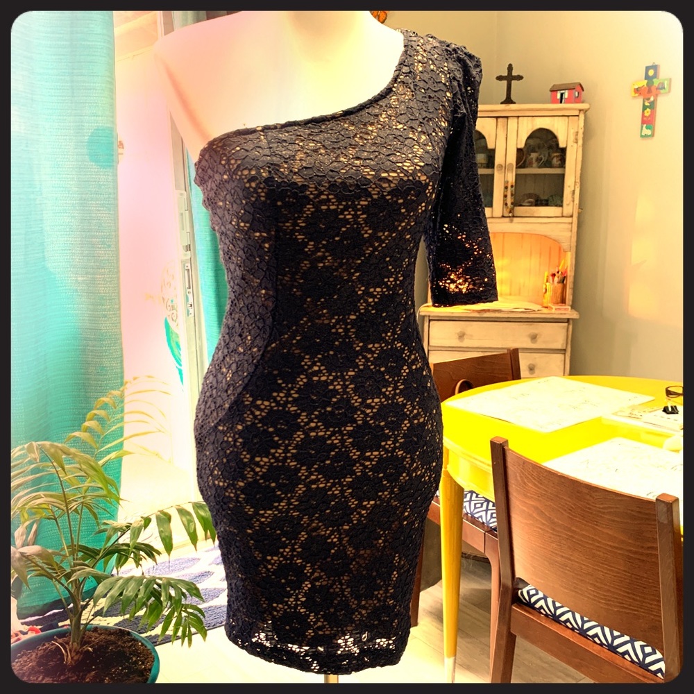 One-Shoulder Blue Stretch Lace Cocktail Dress